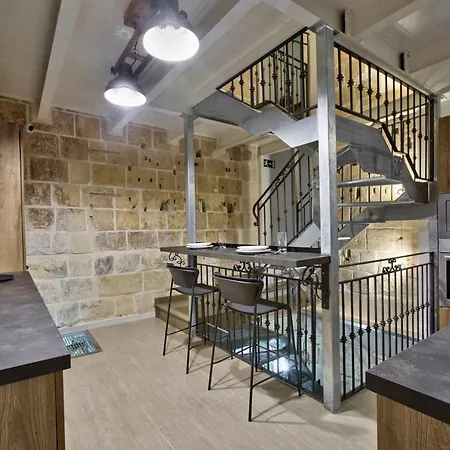 Chateau La Vallette - St Elmo فاليتا